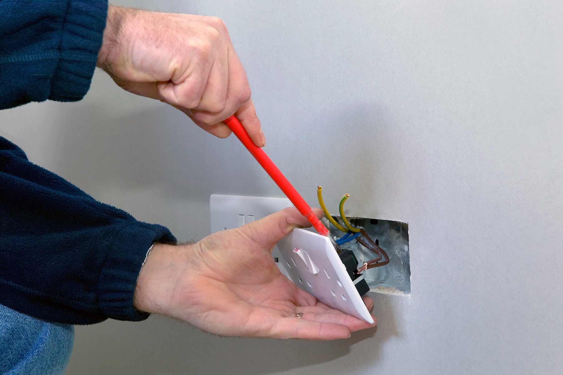 Our electricians can install plug sockets for domestic and commercial proeprties in Ormskirk and the local area. 